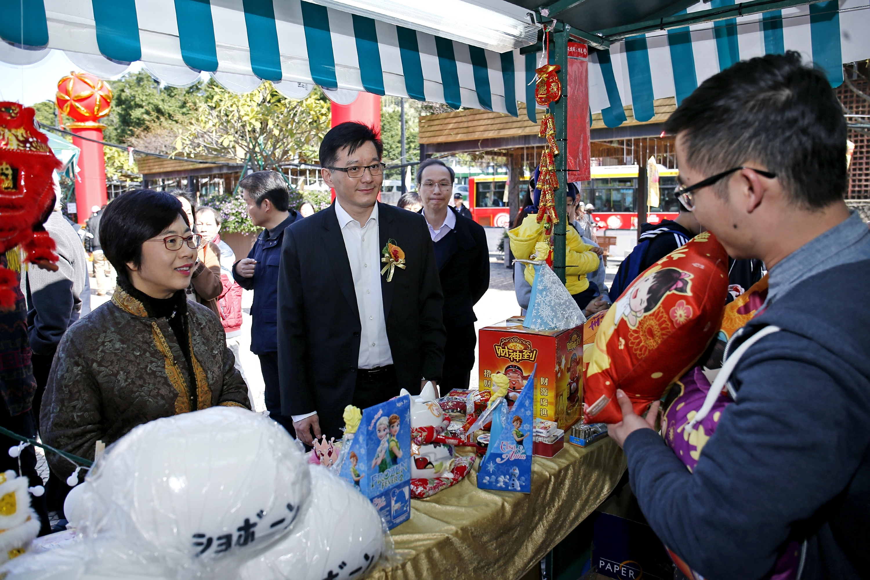 行政法務司陳海帆司長參觀年宵市場