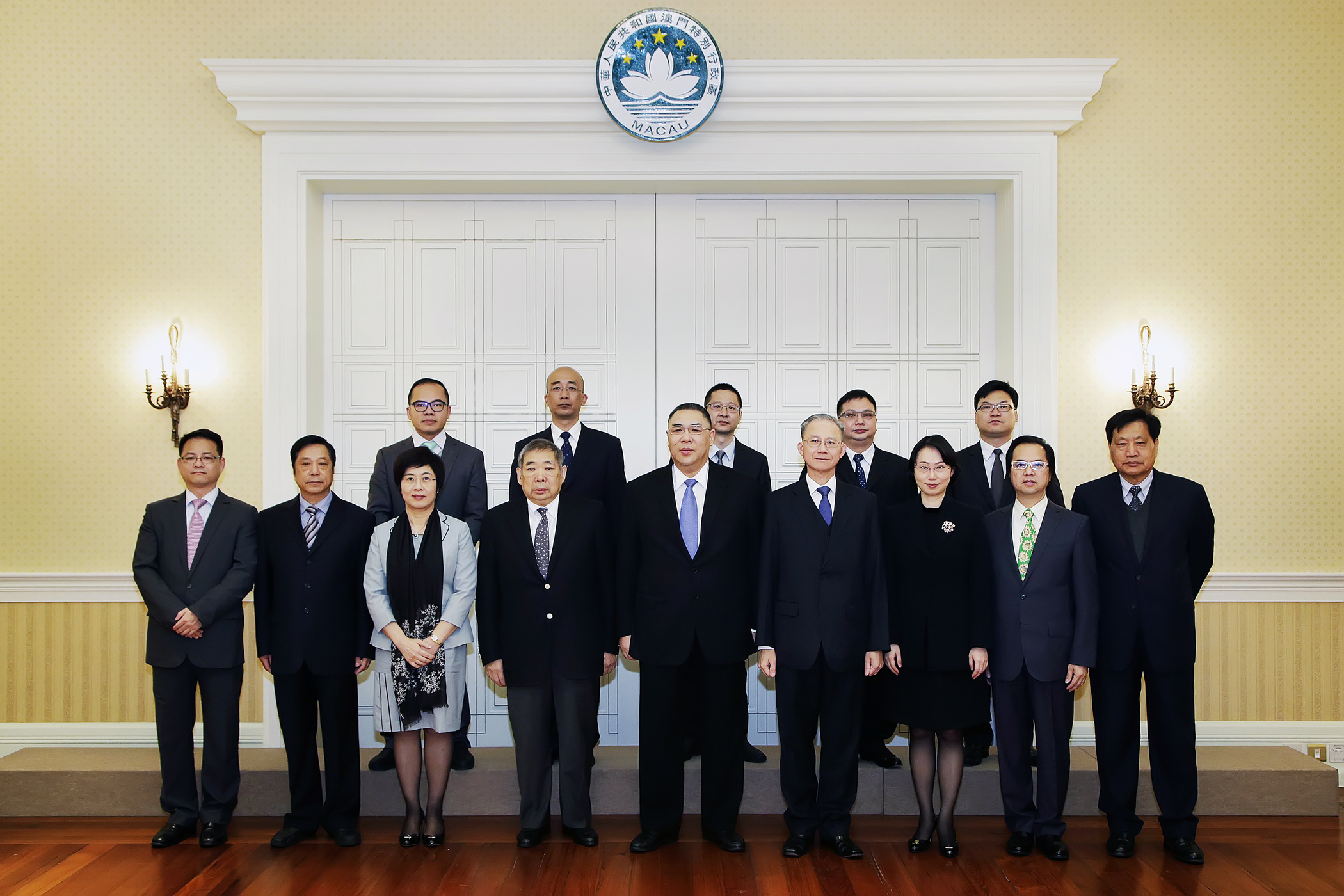 行政法务司司长陈海帆陪同行政长官会见澳门法律工作者联合会一行