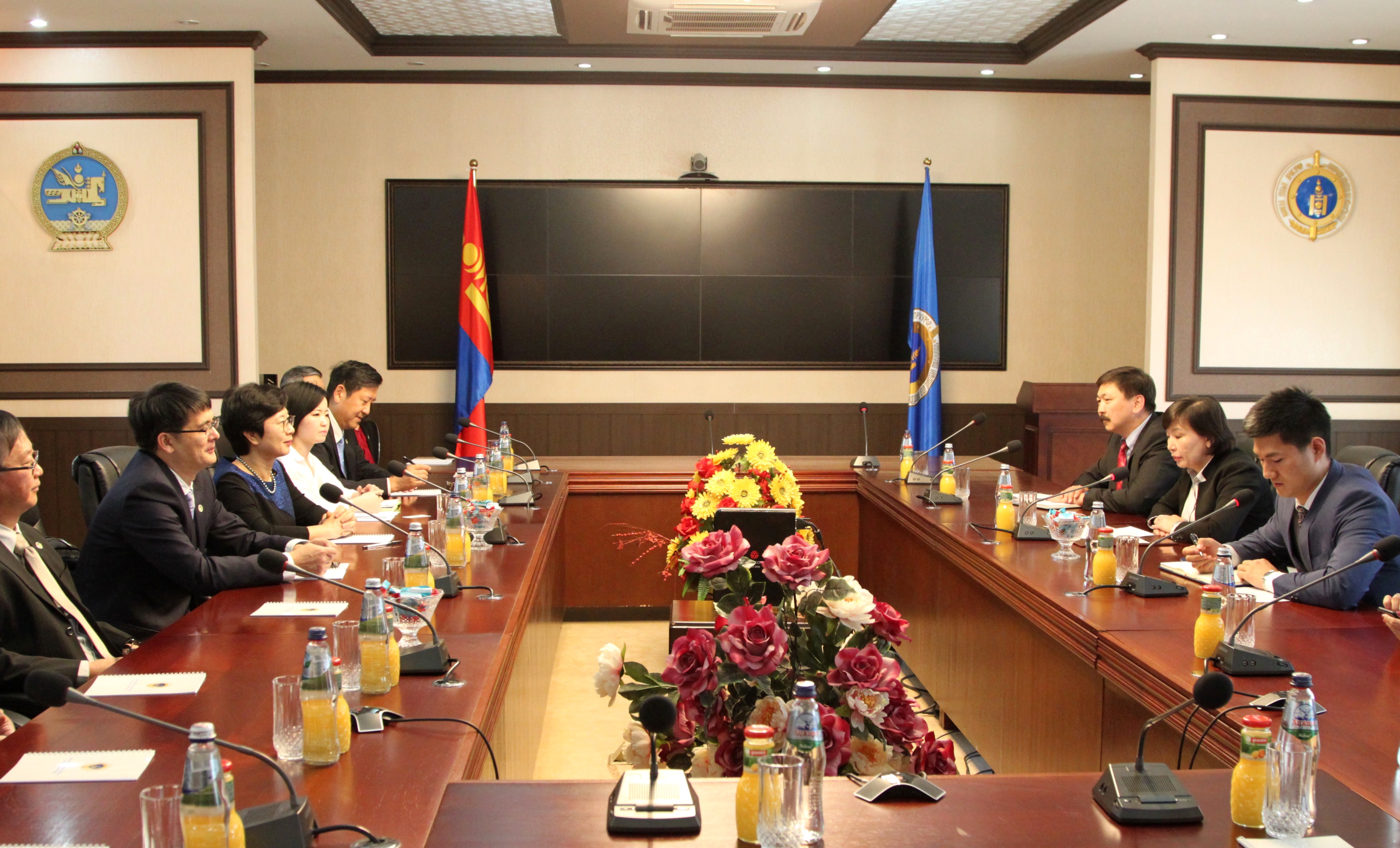 A delegação da Região Administrativa Especial de Macau visitou o Ministério Público da Mongólia