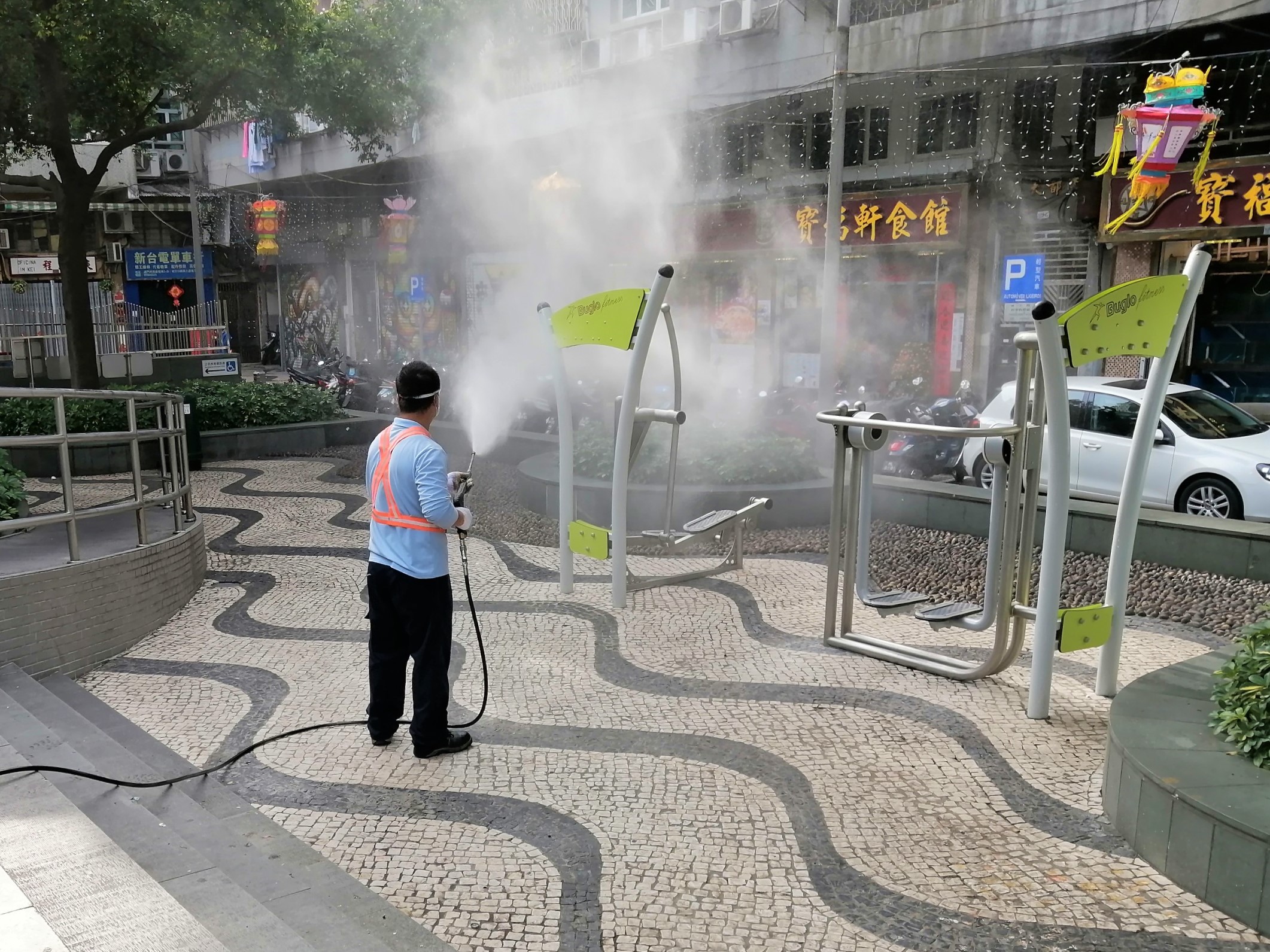 加強休憩區清潔 加強休憩區清潔