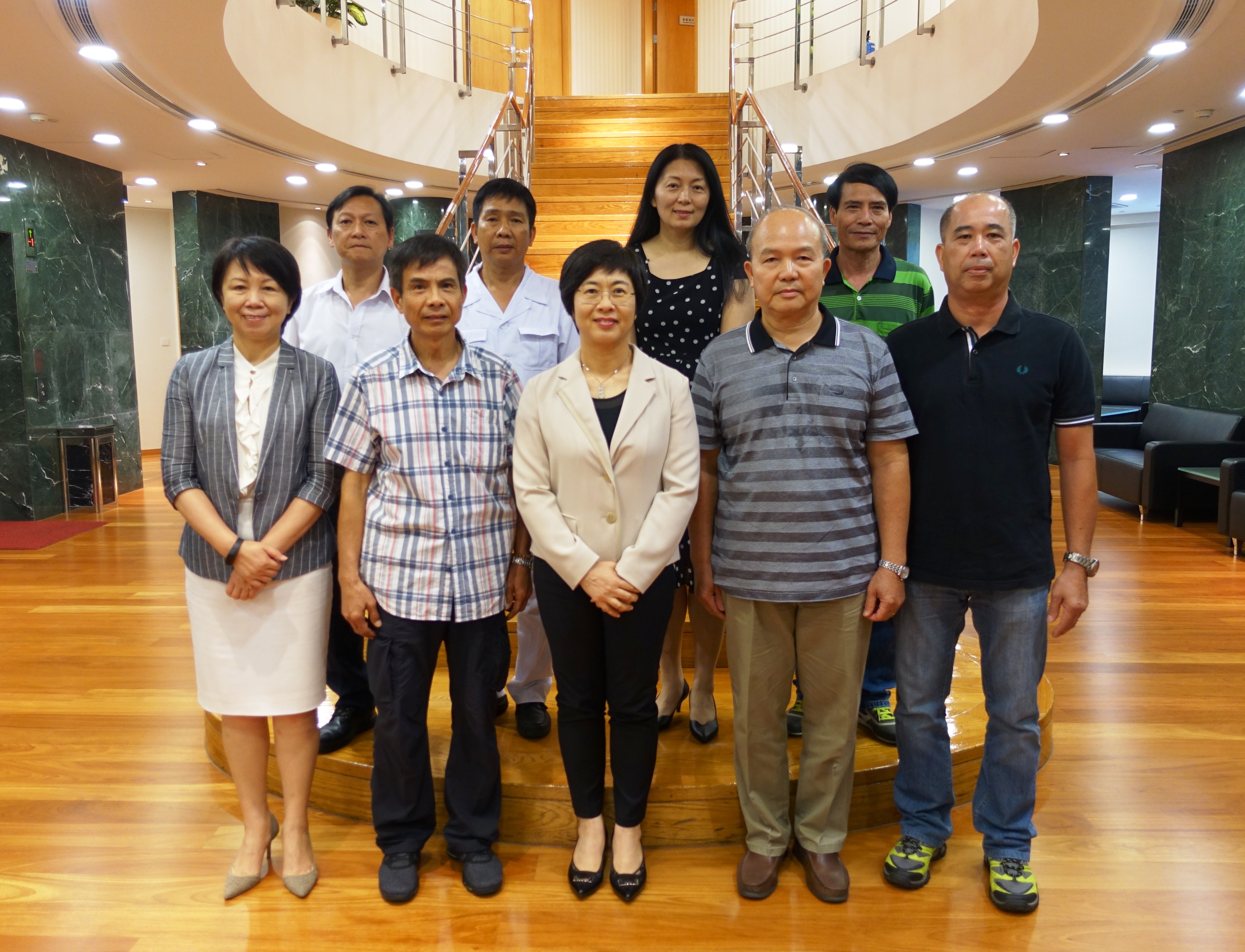 Visita pela Associação de Condutores das Entidades Públicas em Macau à SAJ Sónia Chan