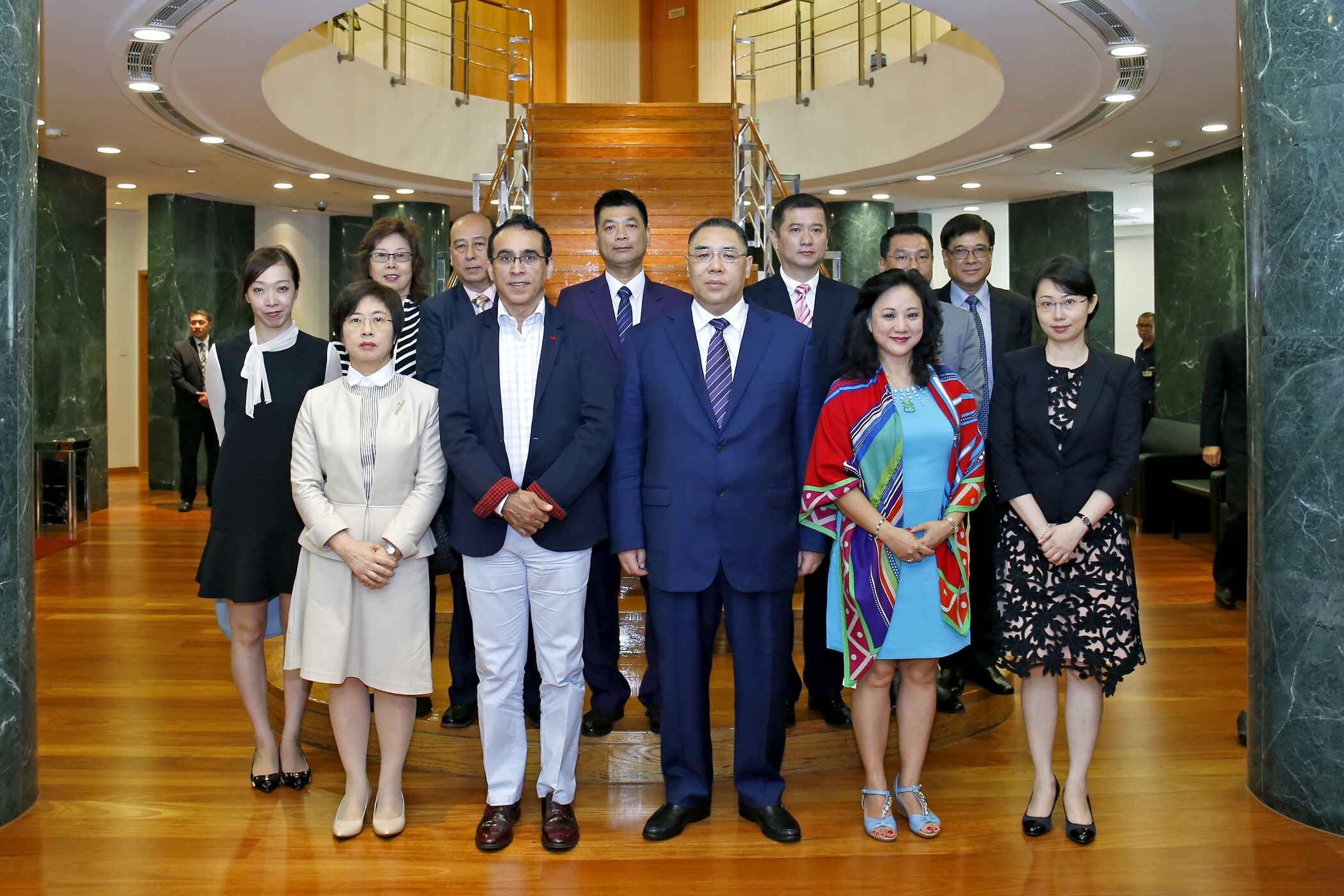 A SAJ Sónia Chan acompanha o Chefe do Executivo no encontro com os representantes da Associação dos Trabalhadores da Função Pública de Macau