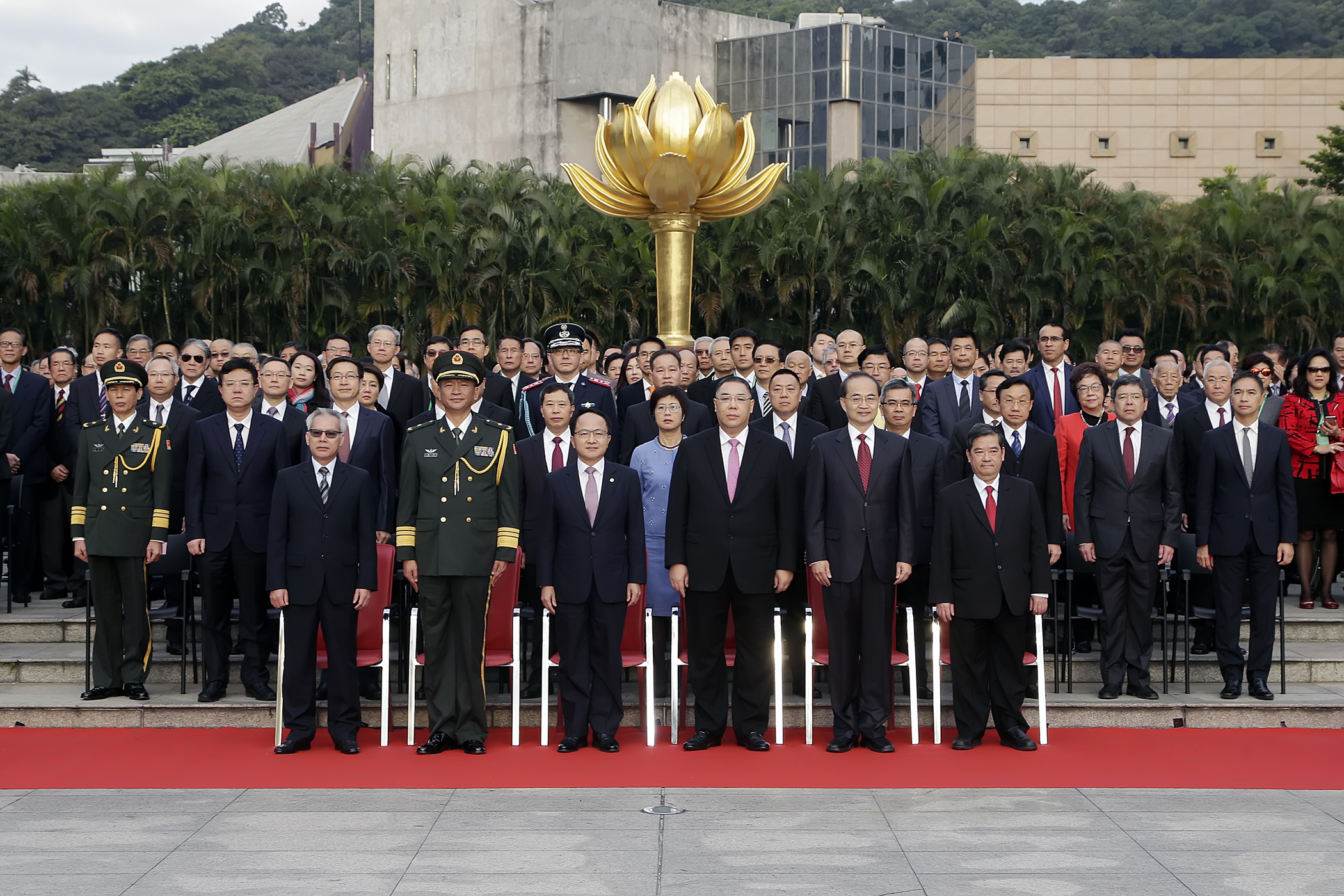 行政法务司司长陈海帆出席“庆祝中华人民共和国澳门特别行政区成立17周年”升旗仪式  