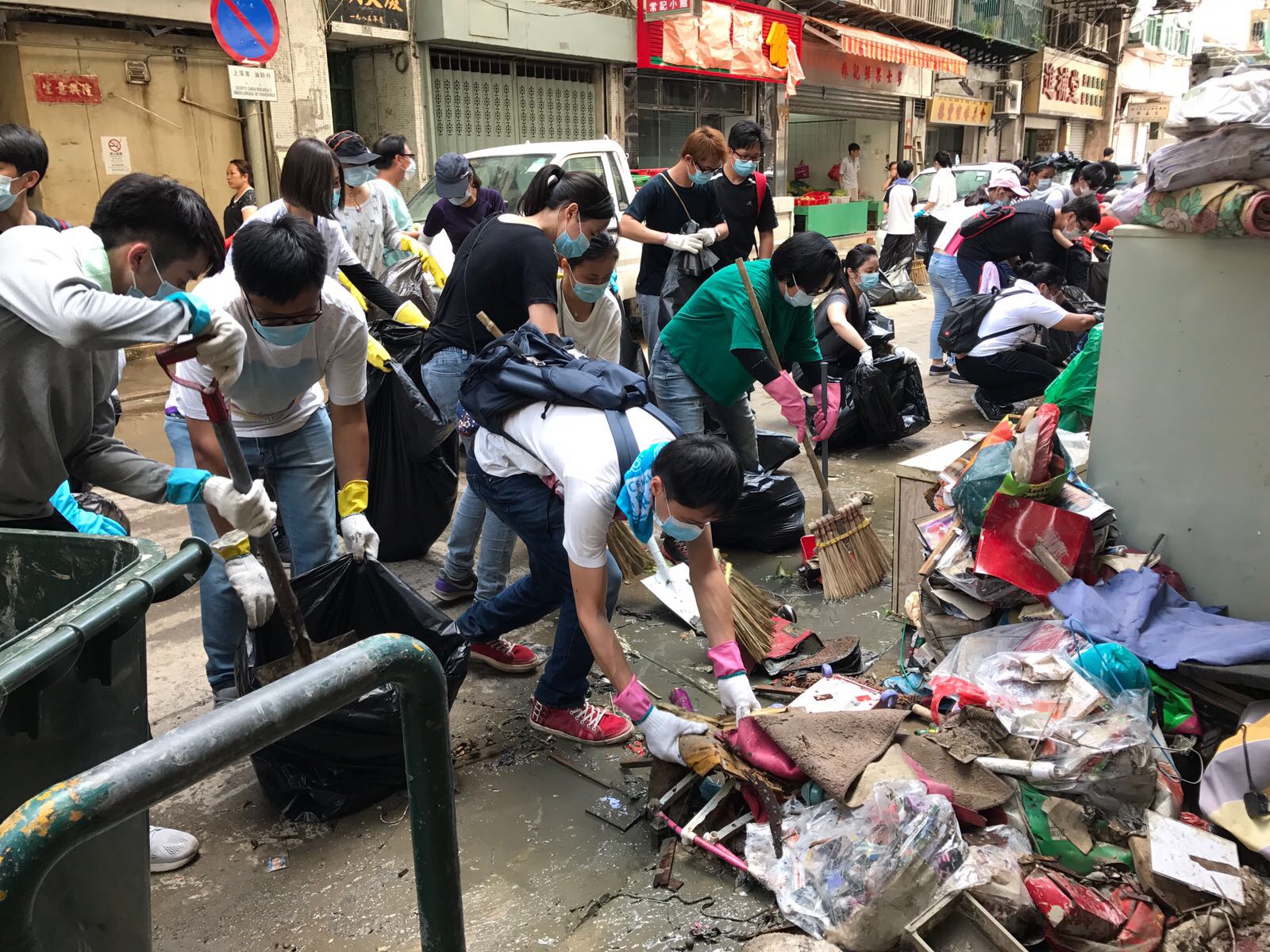 身份證明局的義工隊