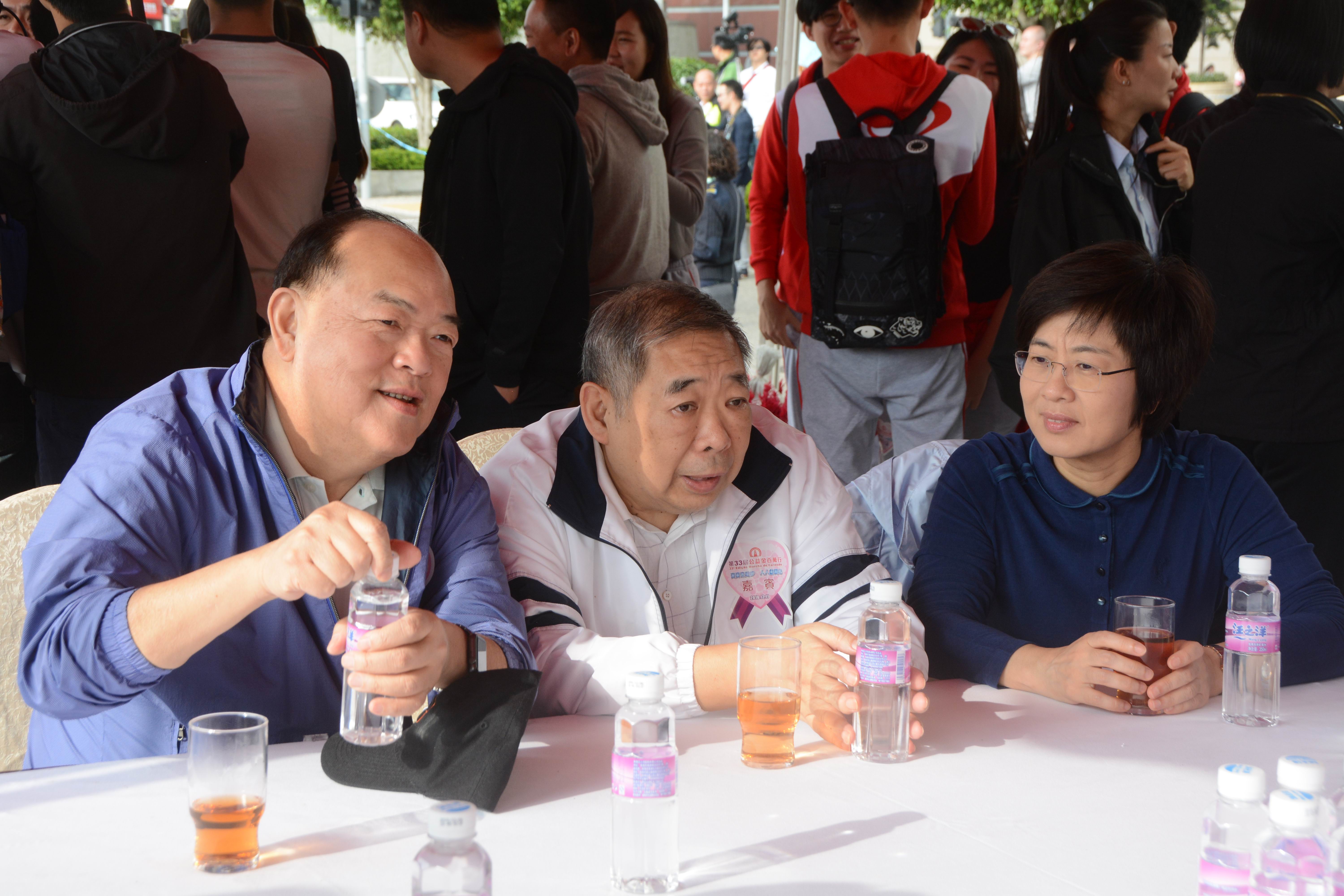 行政法务司司长陈海帆出席“公益金百万行2016”活动