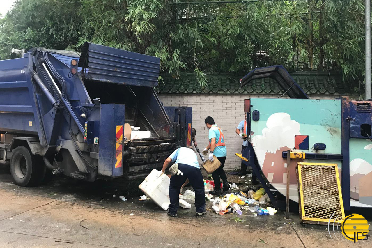 Instituto para os Assuntos Municipais coordena limpeza de ruas com a Companhia de Sistemas de Resíduos, Lda, retomando o mais breve possível a normalidade na cidade. Instituto para os Assuntos Municipais coordena limpeza de ruas com a Companhia de Sistemas de Resíduos, Lda, retomando o mais breve possível a normalidade na cidade.