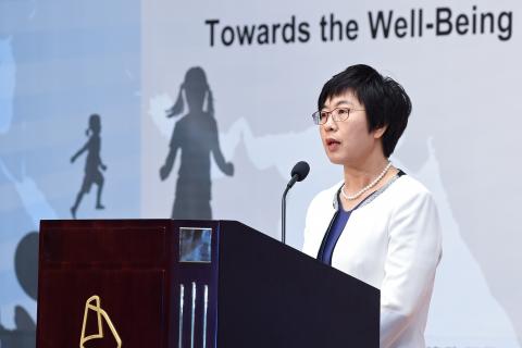 A Secretária para a Administração e Justiça discursa na Cerimónia de 
Abertura do simpósio Ásia-Pacífico “Para o bem-estar da Criança 
através das convenções da Haia relativas ao rapto de crianças e à 
protecção de crianças”
