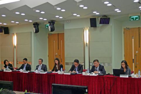Apresentação do projecto de reforma do mecanismo de centralização da 
coordenação da produção legislativa pelos representantes dos serviços de 
justiça
