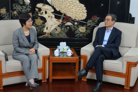 O subdirector Feng Wei do Gabinete para os Assuntos de Hong Kong e Macau do 
Conselho de Estado recebeu a Secretária Sónia Chan.

