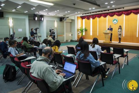 Chefe do Executivo, Ho Iat Seng, afirma que o Governo da Região
Administrativa Especial de Macau está totalmente empenhado nos trabalhos de
prevenção de epidemia.
Chefe do Executivo, Ho Iat Seng, afirma que o Governo da Região
Administrativa Especial de Macau está totalmente empenhado nos trabalhos de
prevenção de epidemia.