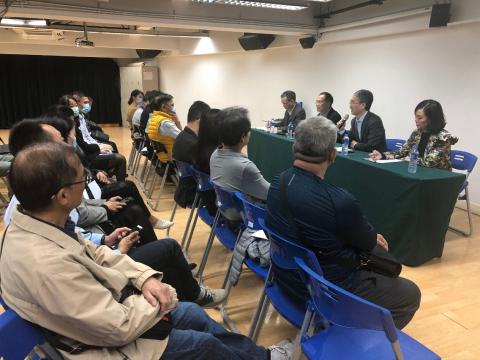 Secretário para a Administração e Justiça, André Cheong, reúne-se com
representantes de associações dos funcionários públicos.
Secretário para a Administração e Justiça, André Cheong, reúne-se com
representantes de associações dos funcionários públicos.