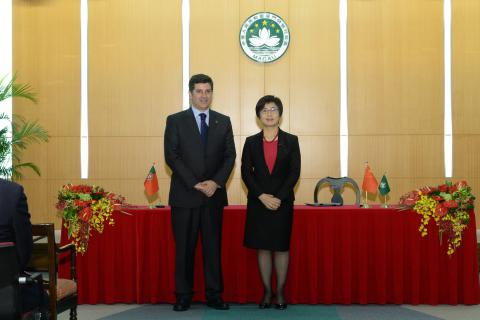 澳葡簽署合作協議加強食安信息及技術交流
