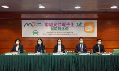 Representantes dos serviços públicos e da Associação de Seguradoras de 
Macau

