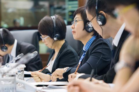 行政法務司司長陳海帆列席立法會全體會議，細則性討論及表決《公共部門勞動合同制度》法案
