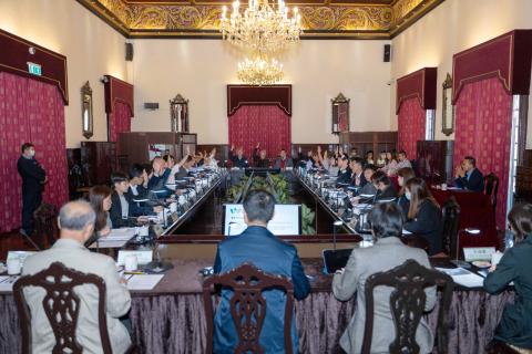 IAM ausculta opiniões do Conselho Consultivo para os Assuntos Municipais 
quanto ao projecto da 2.ª fase do Corredor Verde da Margem Sul de Macau
