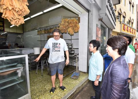 行政法务司司长陈海帆了解市况
