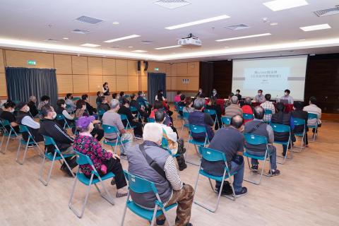 市政署于十至十二月举行了十九场《公共街市管理制度》法律讲解会
