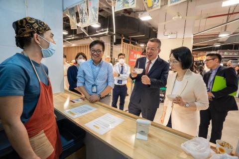 市政署作为场地的业主和管理者，会与所有档主紧密沟通，共建良好经营环境。
