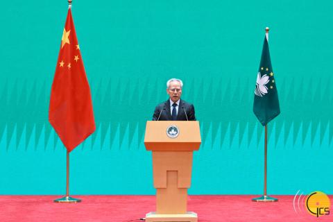 行政長官岑浩輝在宣誓儀式上致辭。
