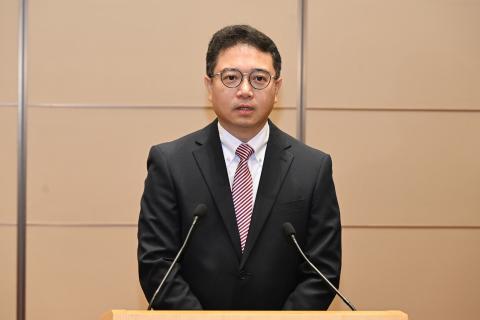 Presidente do Tribunal de Segunda Instância e procurador do Ministério 
Público indigitado, Tong Hio Fong
