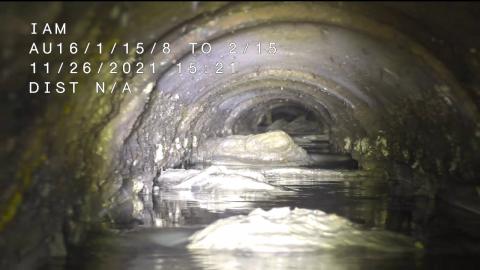 透过下水道CCTV检查，发现建筑物料阻碍排水。
