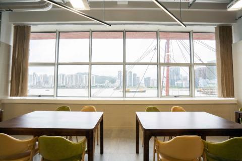 沙梨头美食广场眺望内港景致

