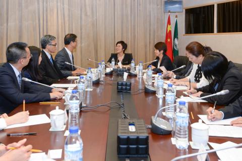 陈海帆司长与澳门公共行政管理学会代表会面。
