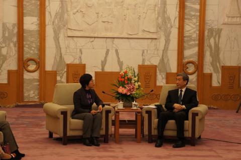 A Secretária Sónia Chan visitou Li Fei, presidente da Comissão da Lei 
Básica da RAEM da Assembleia Popular Nacional
