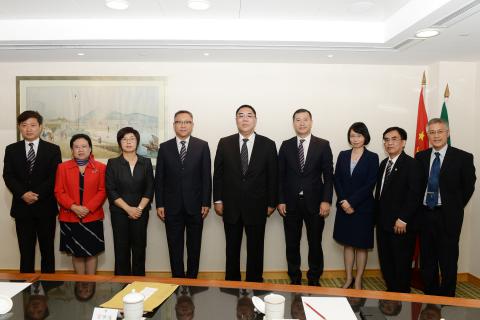 Encontro entre o Chefe do Executivo, Chui Sai On, e os representantes da 
Associação dos Técnicos da Administração Pública de Macau
