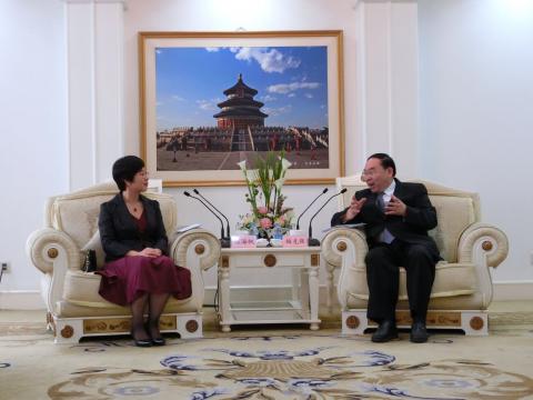 陈海帆司长与国家质量监督检验检疫总局梅克保副局长会谈。
