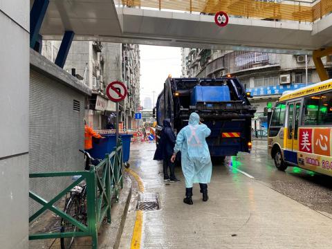 颱風過後收集垃圾近二千嚬
