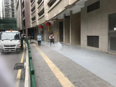 清洗街道以配合防疫工作
