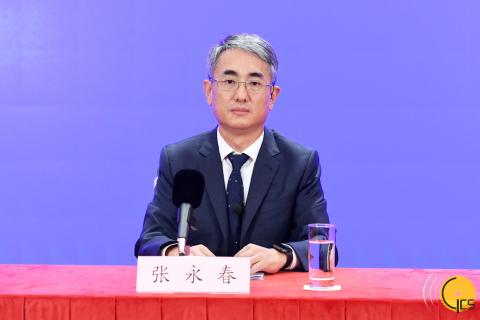 Gabinete de Comunicação do Conselho de Estado realiza, em Pequim, uma
conferência de imprensa, onde será apresentado o desenvolvimento e
construção de Hengqin (Ilha da Montanha) e Qianhai. O secretário para a
Administração e Justiça, André Cheong, será convidado como representante
do Governo da Região Administrativa Especial de Macau, para estar presente,
em videoconferência, e responder às questões colocadas pela comunicação
social.
Gabinete de Comunicação do Conselho de Estado realiza, em Pequim, uma
conferência de imprensa, onde será apresentado o desenvolvimento e
construção de Hengqin (Ilha da Montanha) e Qianhai. O secretário para a
Administração e Justiça, André Cheong, será convidado como representante
do Governo da Região Administrativa Especial de Macau, para estar presente,
em videoconferência, e responder às questões colocadas pela comunicação
social.