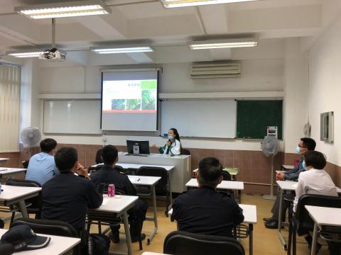 市政署为澳门保安部队高等学校开办古树保育讲座
