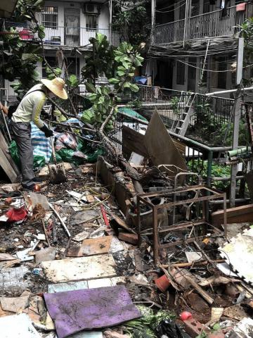 经三天工作，市政署在新美安一期再清出大量废弃杂物和家居垃圾。
