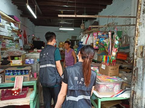 市政署已即時派員巡查受浸區域的雜貨店，瞭解商戶受影響情況。
