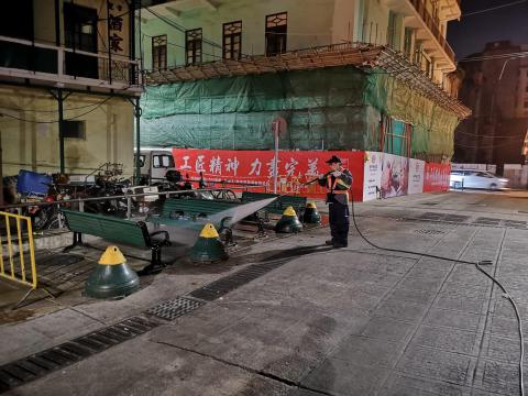 营地街市外围设施清洁

