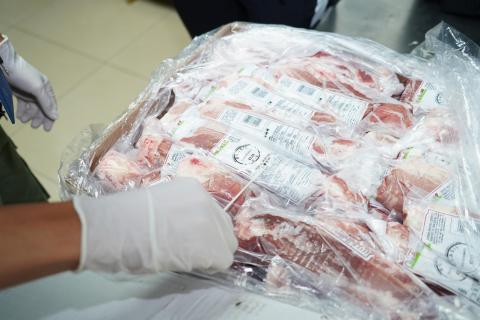 Efectua teste por amostragem dos produtos alimentares de cadeia fria 
importados e das suas embalagens
