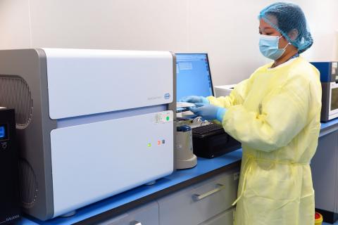 冷鏈食品核酸檢測陽性應急模擬測試- 
對樣本進行病毒核酸檢測
