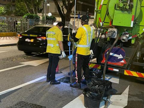 调派泵车加强渠道疏道工作
