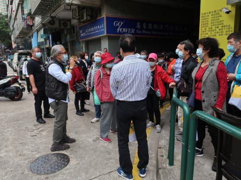 市政署人员解答参与者提出的防治鼠患问题
