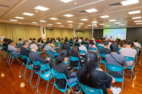 飲食牌照申請全面電子化 
市政署辦講解會助業界掌握申辦流程
